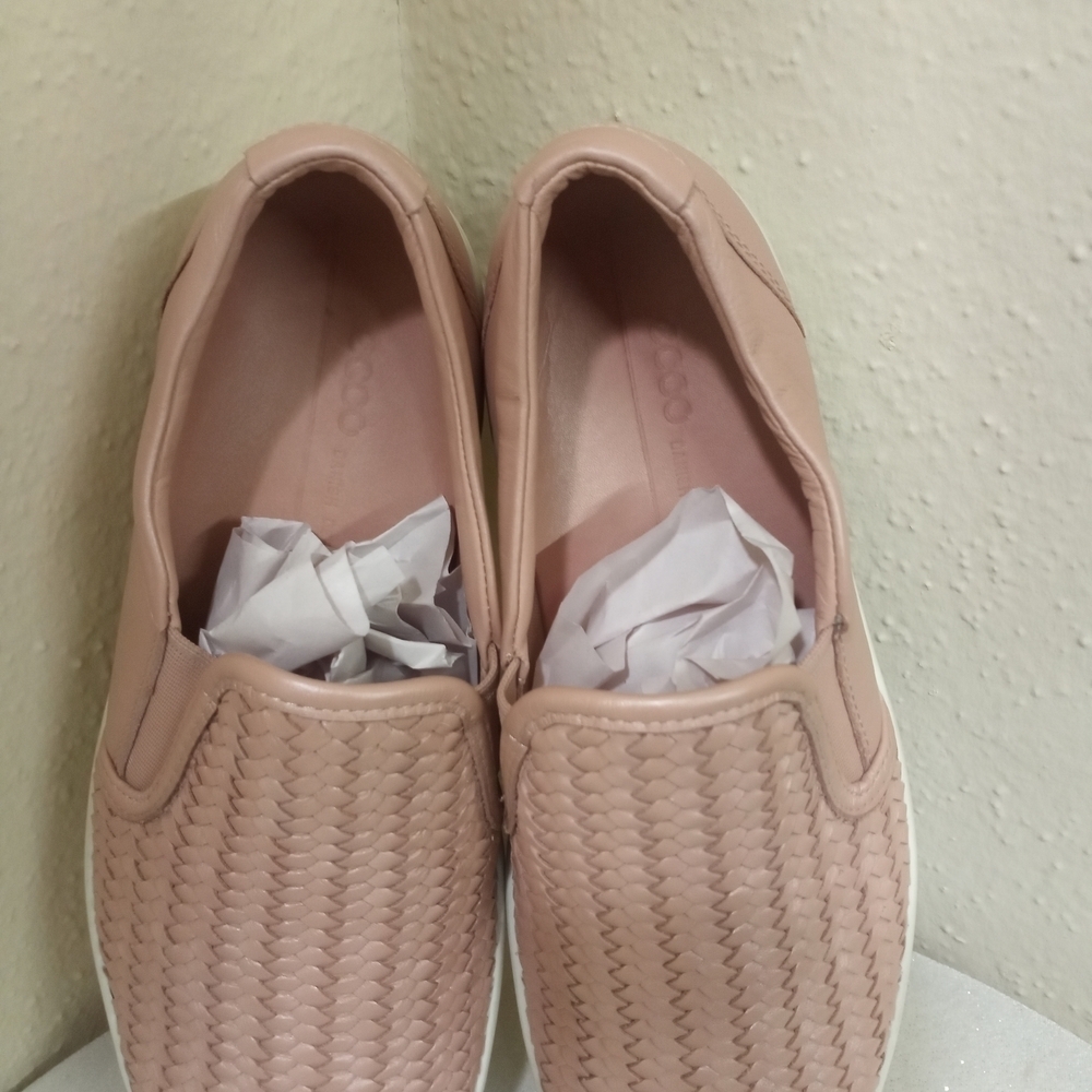 Ecco Women's Blush Woven Slip-On Sneakers - Picture 7 of 9